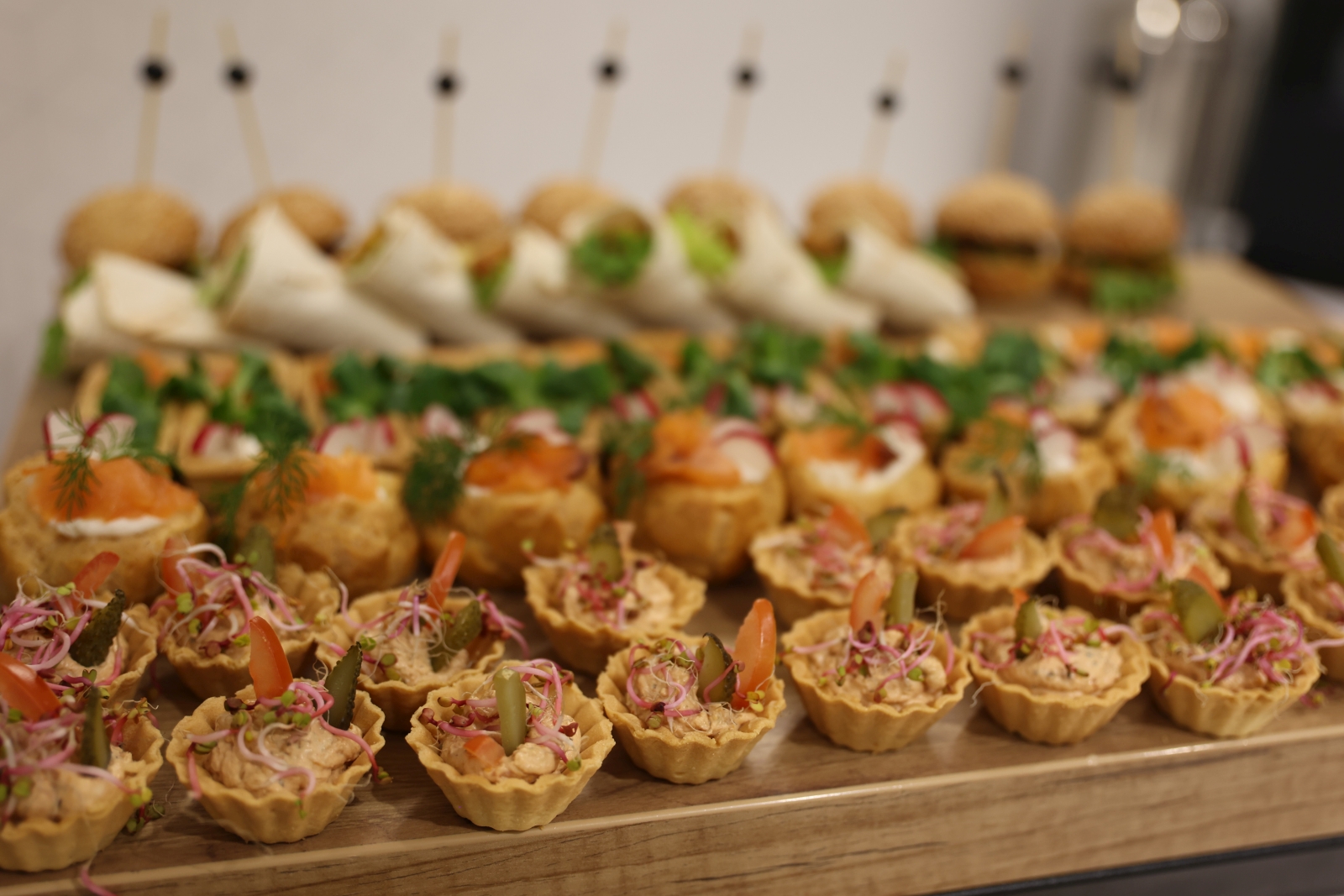 Obraz przedstawiający Gminny Dzień Kobiet w Horyńcu-Zdroju. Muzyczne życzenia dla pań