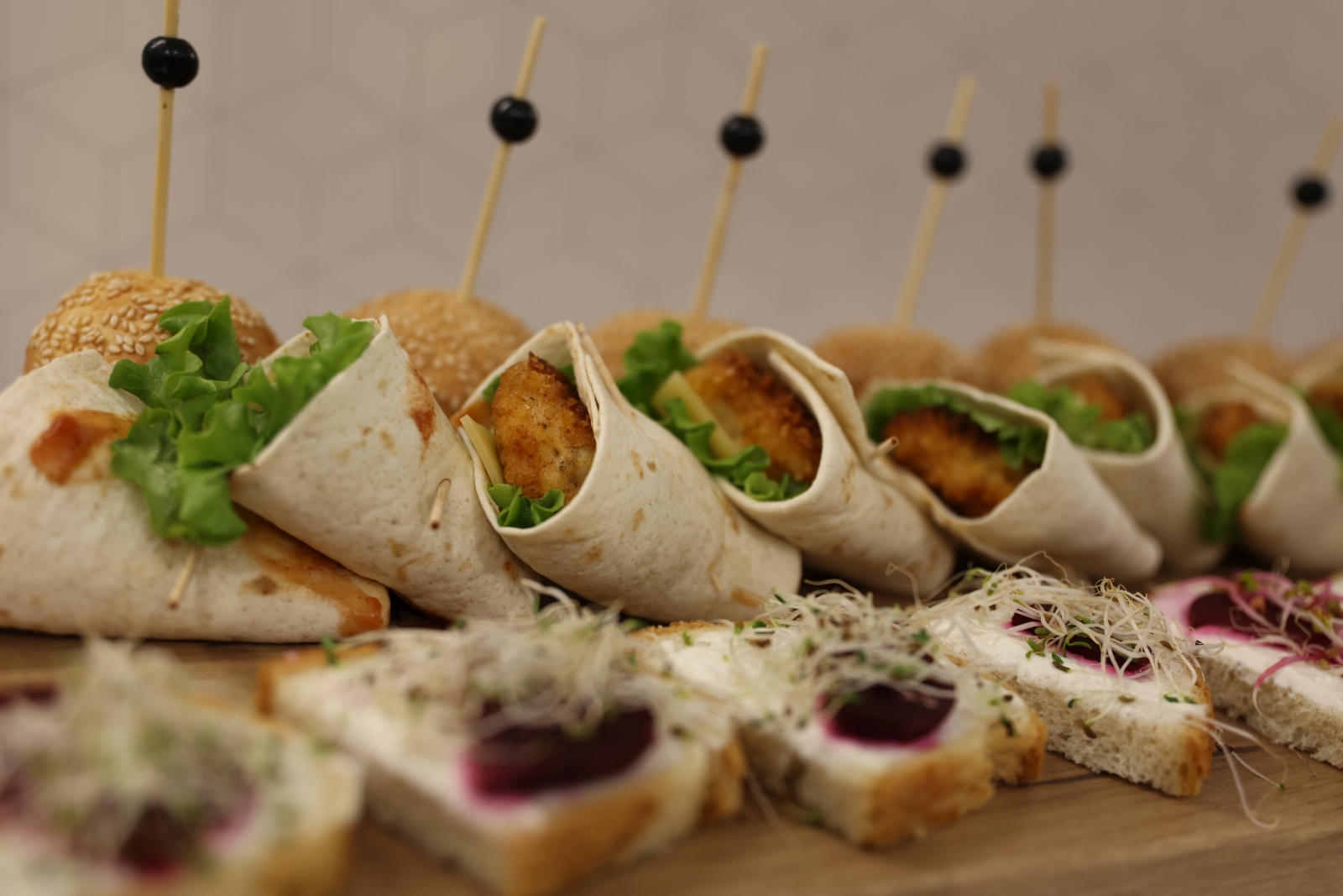 Obraz przedstawiający Gminny Dzień Kobiet w Horyńcu-Zdroju. Muzyczne życzenia dla pań