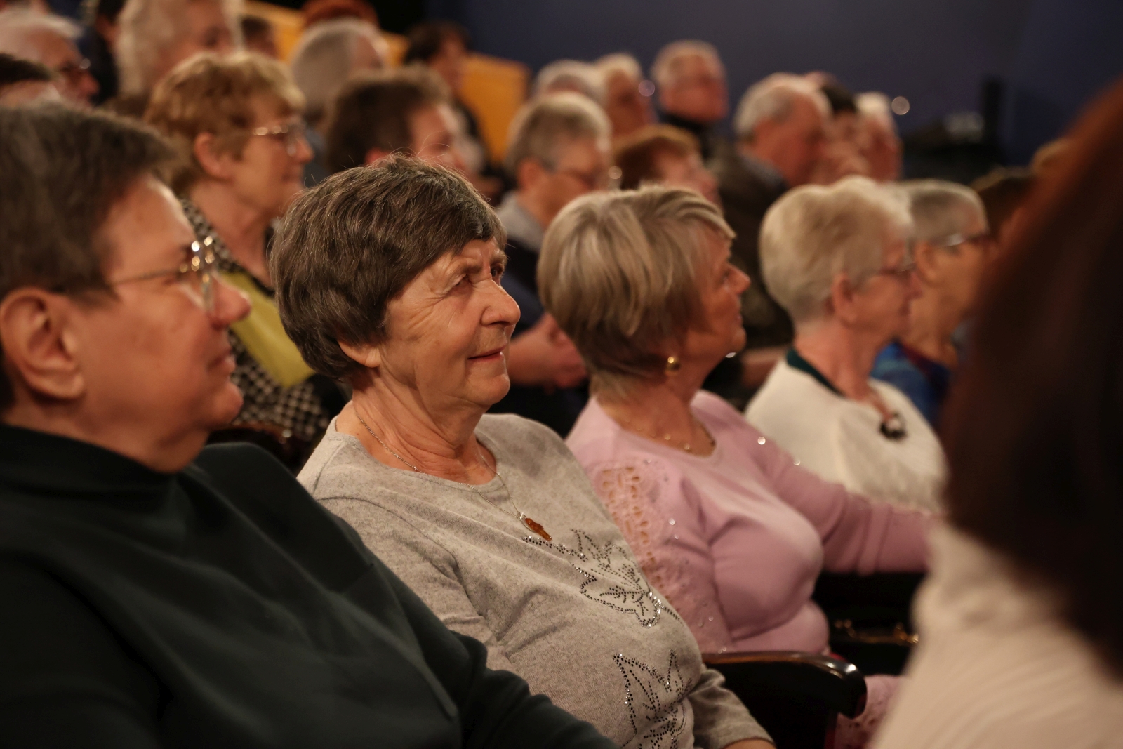 Obraz przedstawiający Gminny Dzień Kobiet w Horyńcu-Zdroju. Muzyczne życzenia dla pań