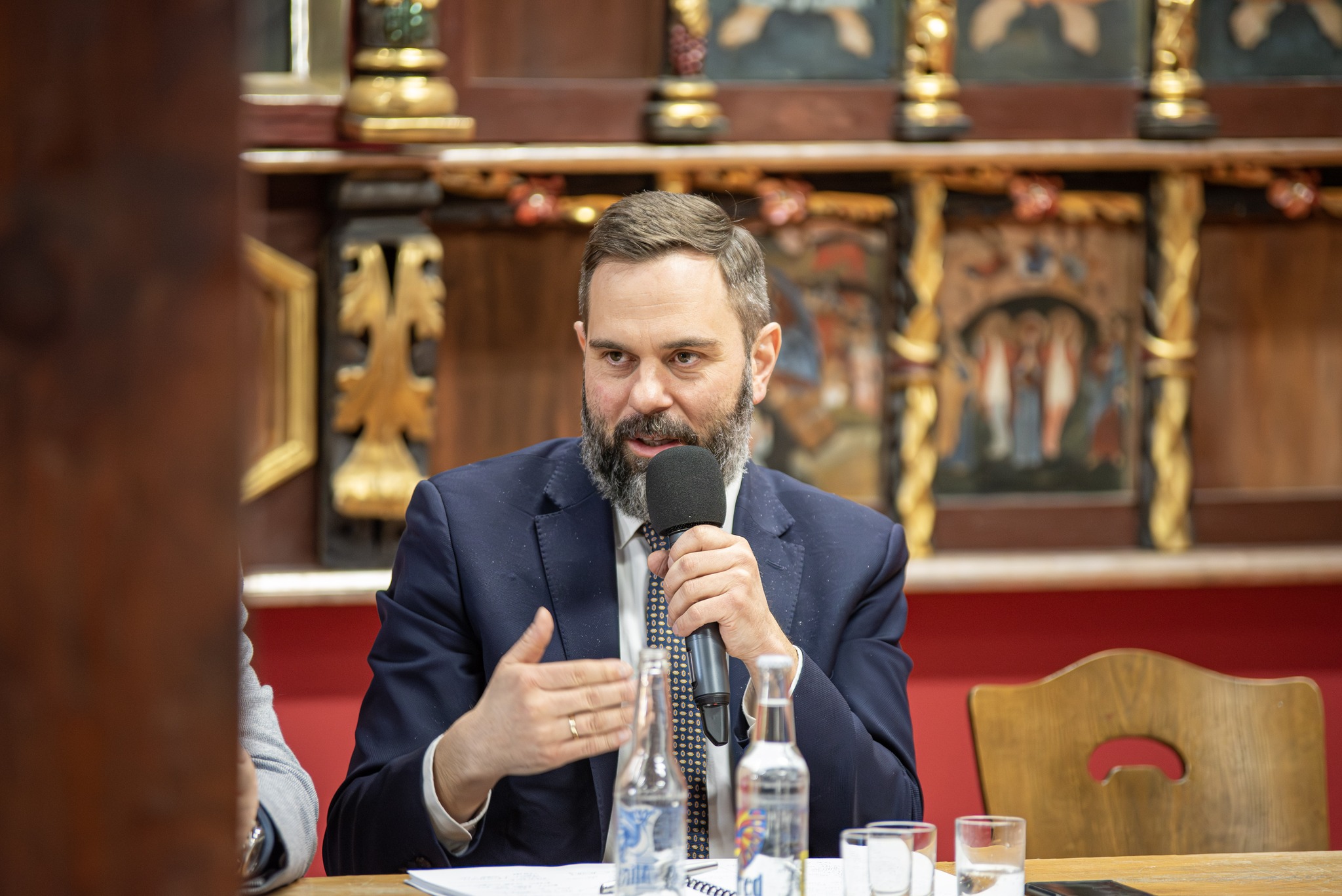 Obraz przedstawiający Rozmawiali o przyszłości i tożsamości Muzeum Kresów w Lubaczowie