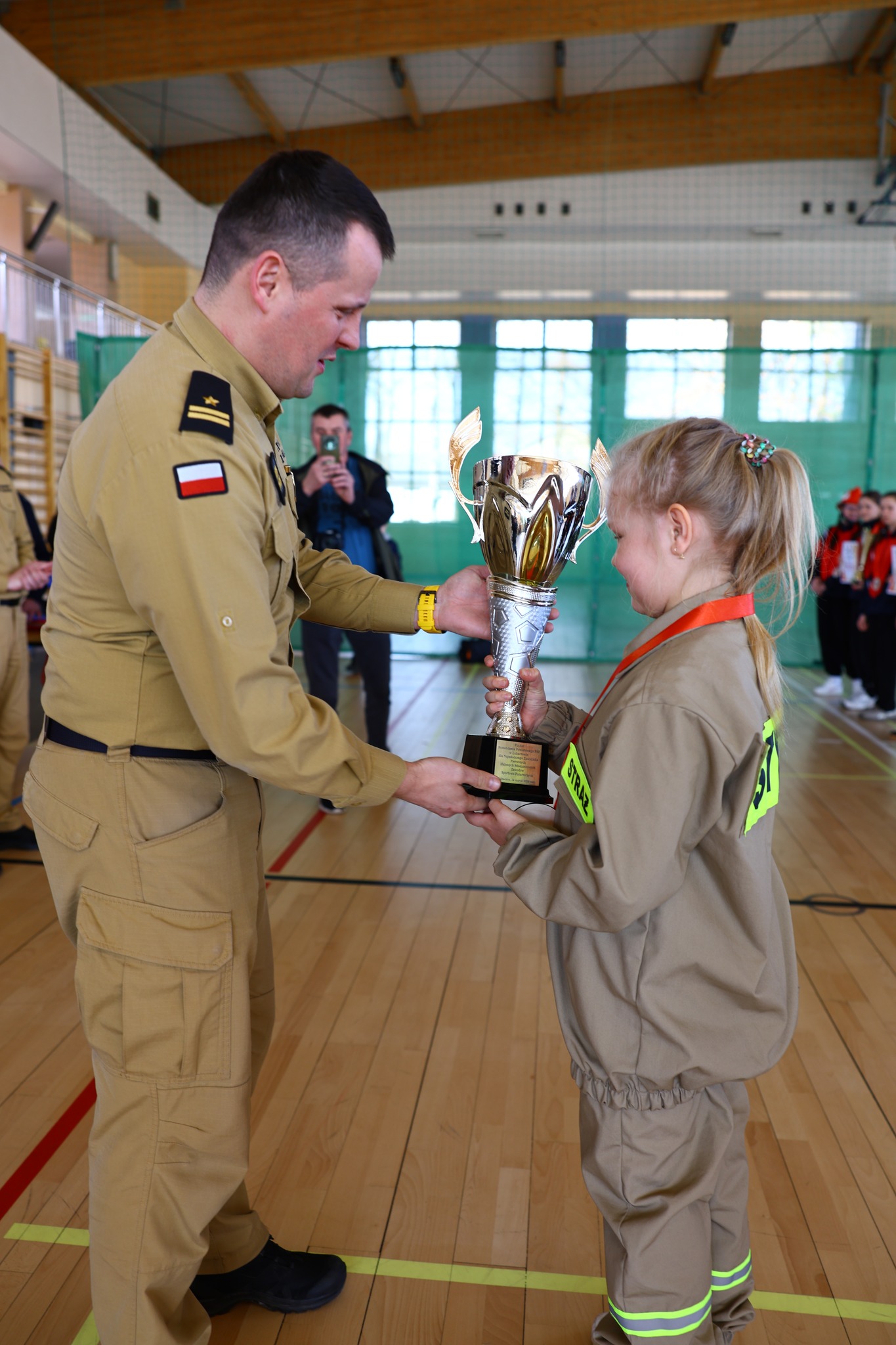 Obraz przedstawiający Młodzi strażacy rywalizowali w Lubaczowie. Za nami zawody sportowo-pożarnicze