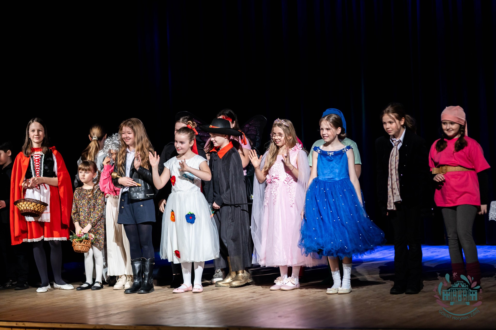 Obraz przedstawiający Pierwszy dzień wiosny w Horyńcu-Zdroju: Spektakle teatralne zamiast wagarów