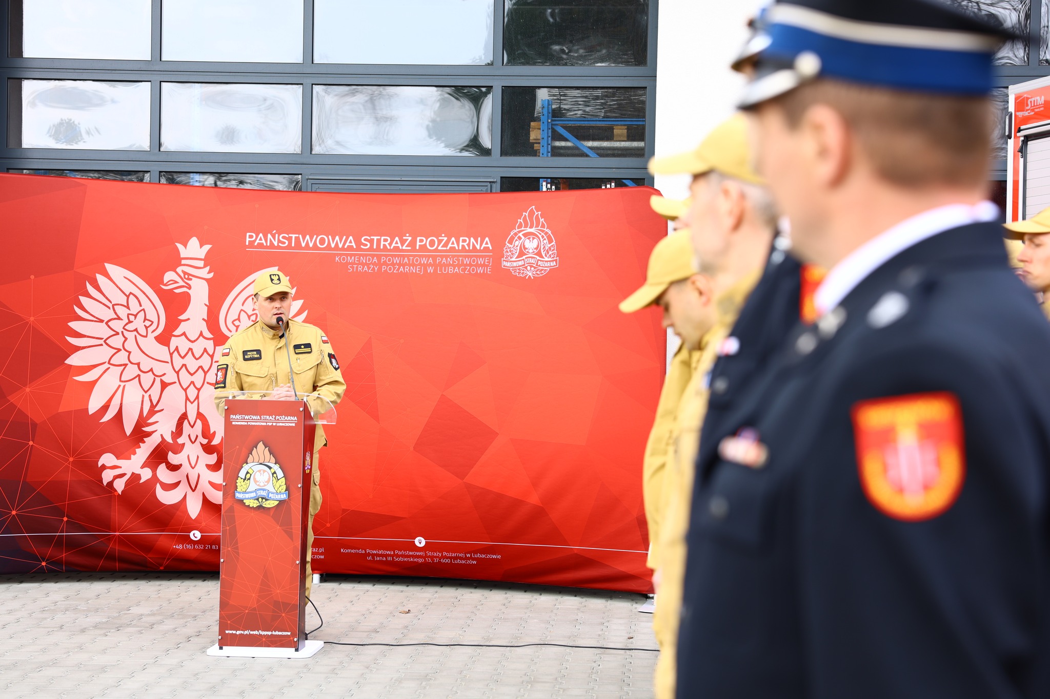 Obraz przedstawiający Nowoczesny sprzęt ratowniczy trafił do strażaków z powiatu lubaczowskiego