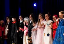 Pierwszy dzień wiosny w Horyńcu-Zdroju: Spektakle teatralne zamiast wagarów