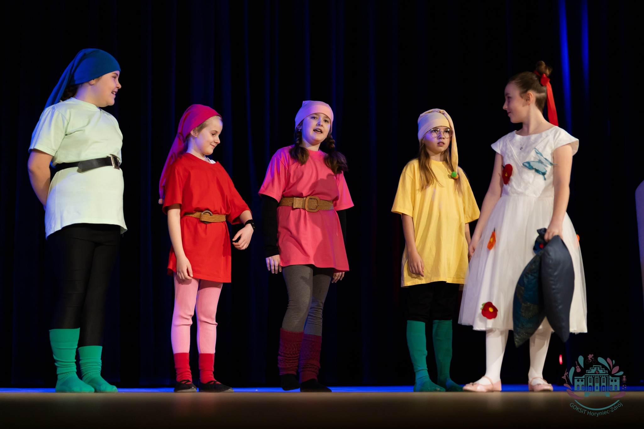 Obraz przedstawiający Pierwszy dzień wiosny w Horyńcu-Zdroju: Spektakle teatralne zamiast wagarów