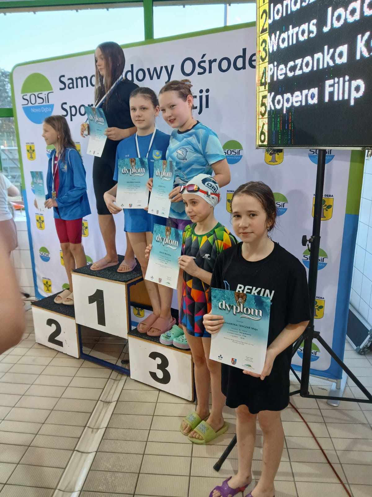 Obraz przedstawiający Świetny występ pływaków KP Rekin w Nowej Dębie