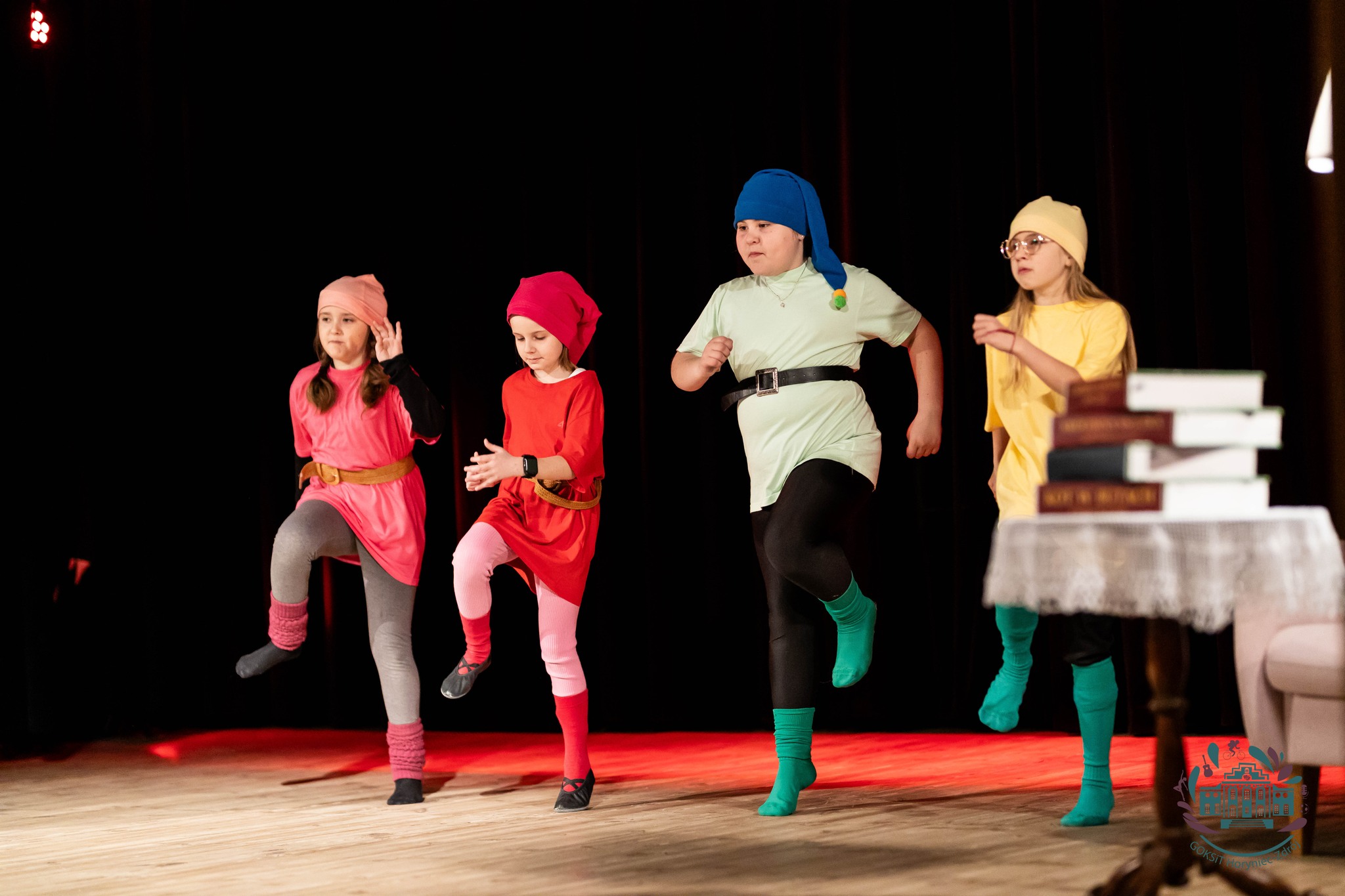 Obraz przedstawiający Pierwszy dzień wiosny w Horyńcu-Zdroju: Spektakle teatralne zamiast wagarów