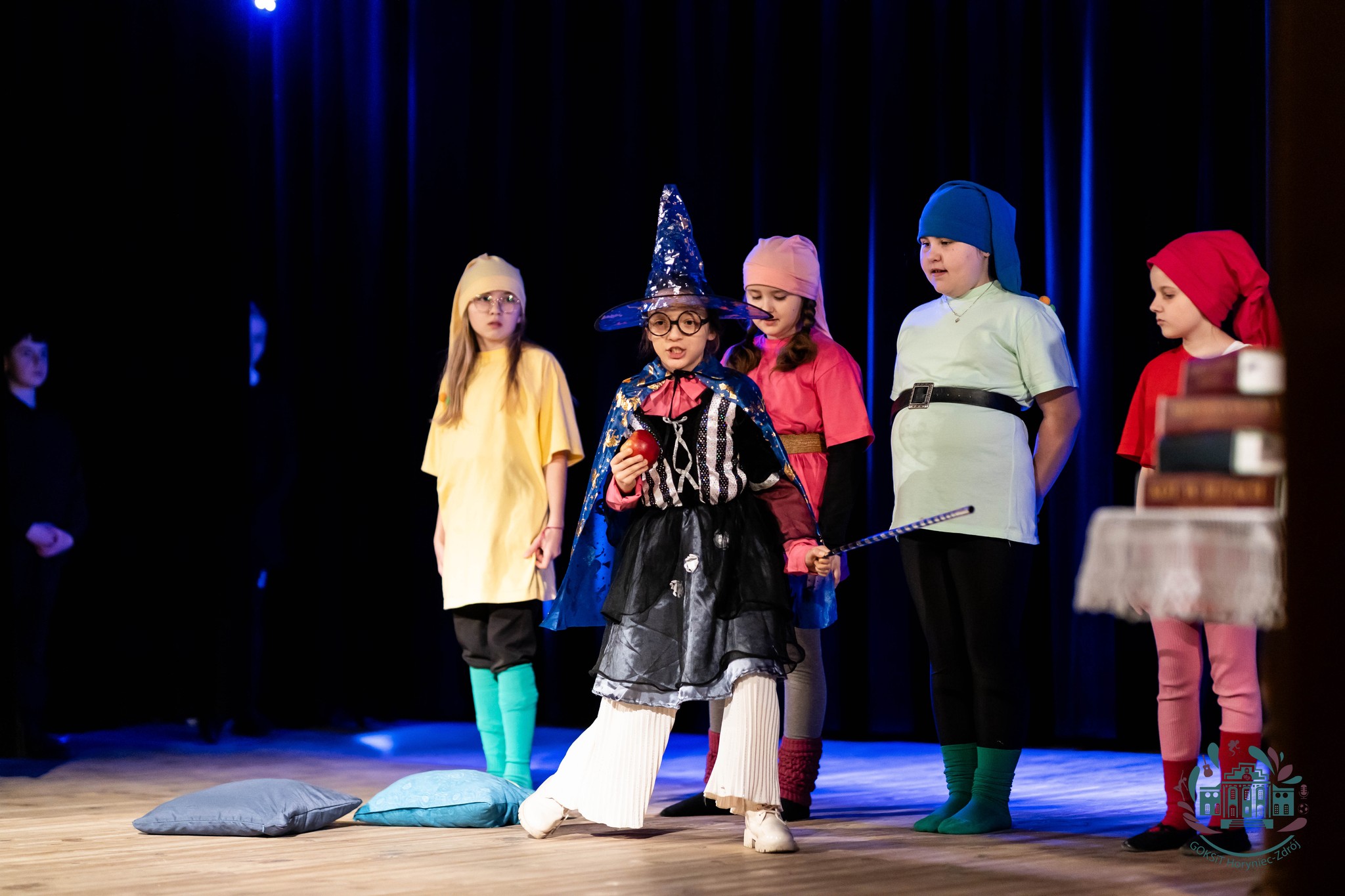 Obraz przedstawiający Pierwszy dzień wiosny w Horyńcu-Zdroju: Spektakle teatralne zamiast wagarów