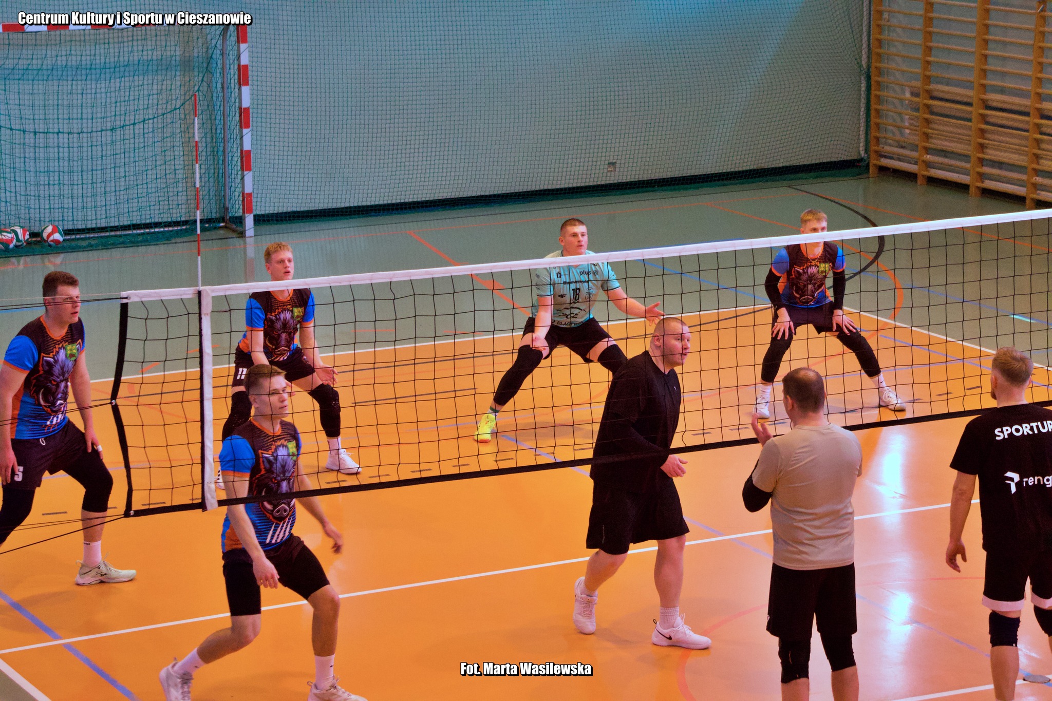 Obraz przedstawiający Siatkarskie emocje w Cieszanowie. Znamy zwycięzców XXXII Memoriału im. Stanisława Mazurka