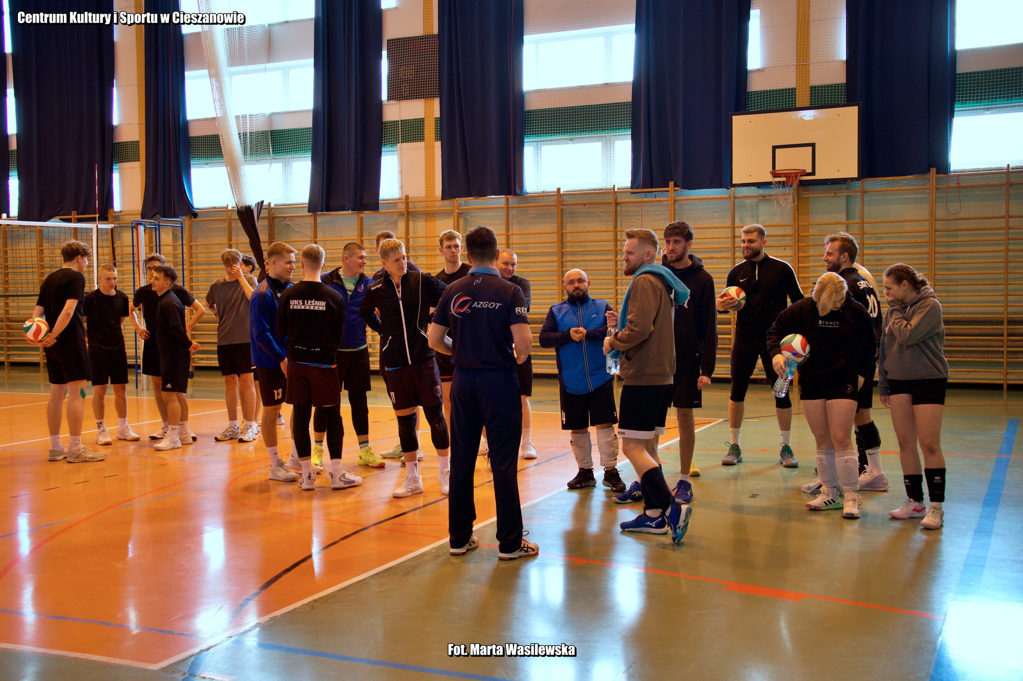 Obraz przedstawiający Siatkarskie emocje w Cieszanowie. Znamy zwycięzców XXXII Memoriału im. Stanisława Mazurka