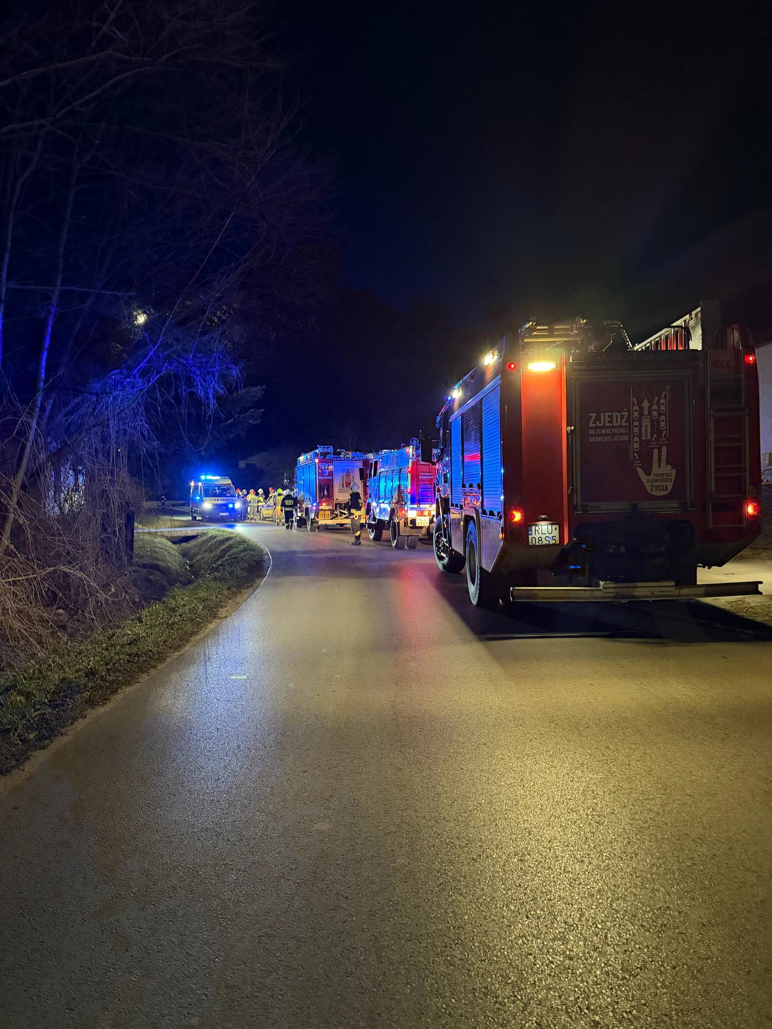 Obraz przedstawiający Gmina Narol: Ciągnik rolniczy wpadł do rowu, kierowca w szpitalu