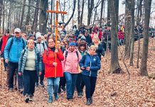 Ponad 160 osób na trasie VI Roztoczańskiej Drogi Krzyżowej