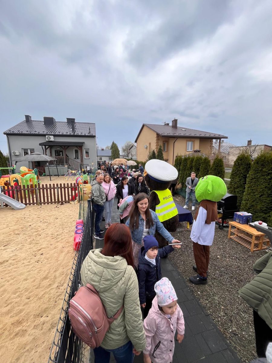 Obraz przedstawiający Wielkanocne pomaganie w Ekomaluchach. Kiermasz dla Michalinki zakończony sukcesem