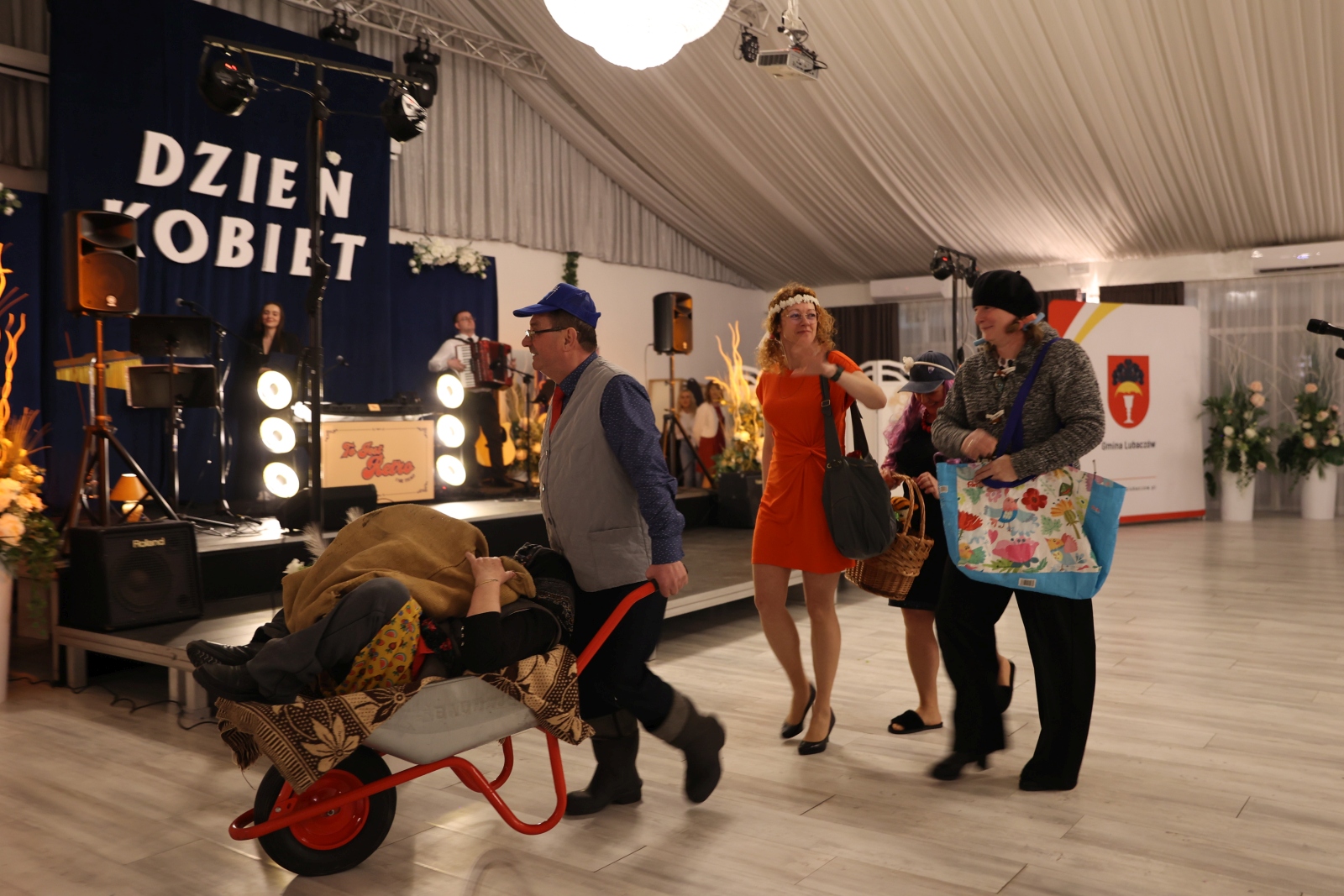 Obraz przedstawiający Dzień Kobiet w Baszni Dolnej [FOTORELACJA]