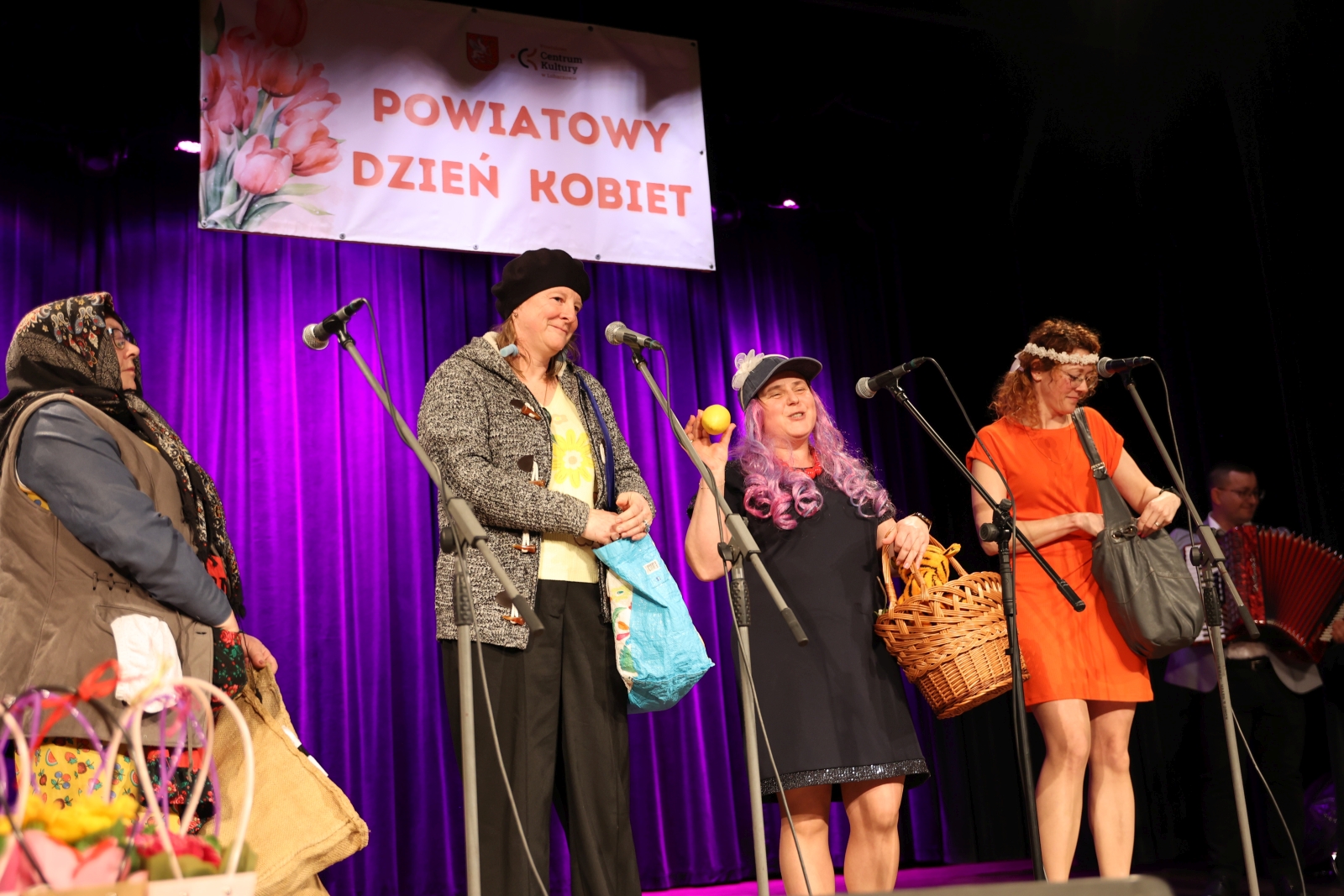 Obraz przedstawiający Powiatowy Dzień Kobiet w Lubaczowie [FOTORELACJA]