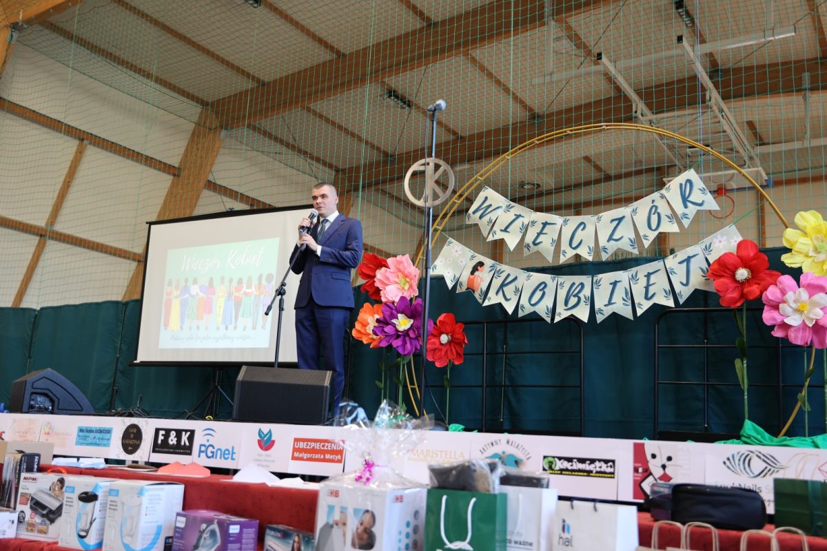 Obraz przedstawiający Udany Wieczór Kobiet w Oleszycach [FOTORELACJA]