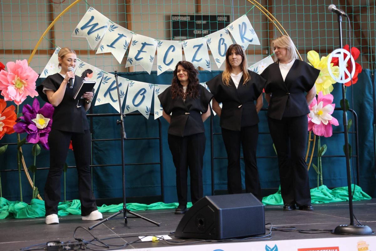 Obraz przedstawiający Udany Wieczór Kobiet w Oleszycach [FOTORELACJA]