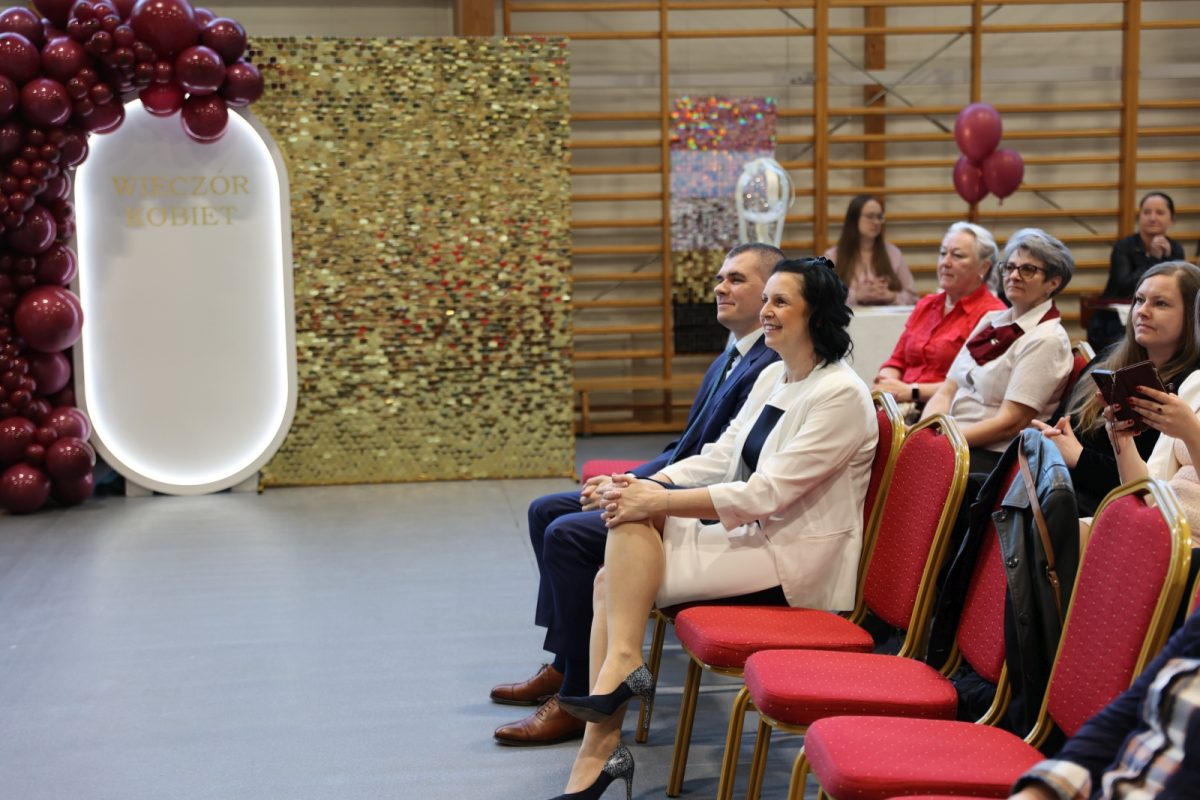 Obraz przedstawiający Udany Wieczór Kobiet w Oleszycach [FOTORELACJA]