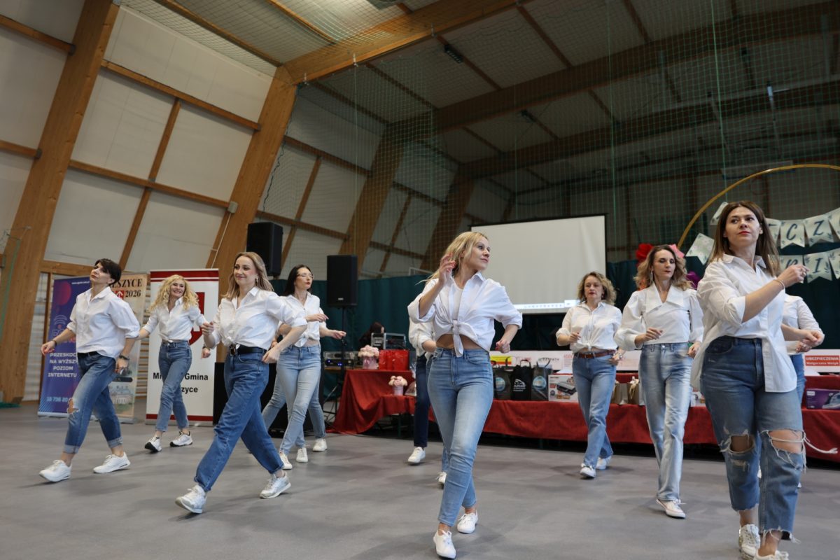 Obraz przedstawiający Udany Wieczór Kobiet w Oleszycach [FOTORELACJA]