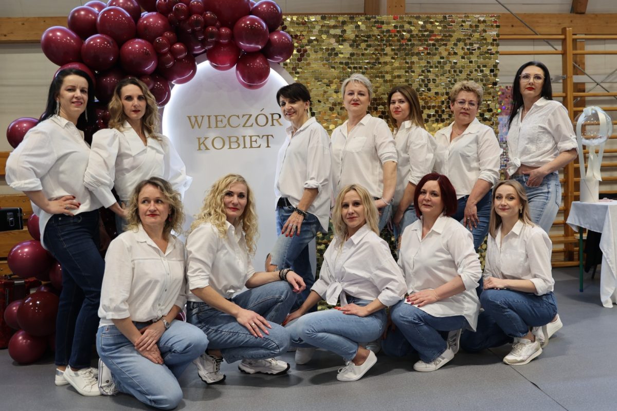 Obraz przedstawiający Udany Wieczór Kobiet w Oleszycach [FOTORELACJA]