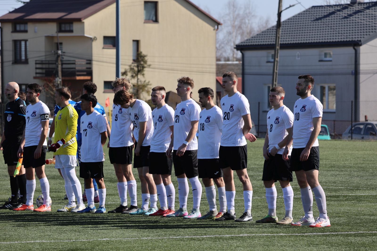 Obraz przedstawiający Klasa okręgowa: Dominacja lidera z Lubaczowa w derbach powiatu [ZDJĘCIA]