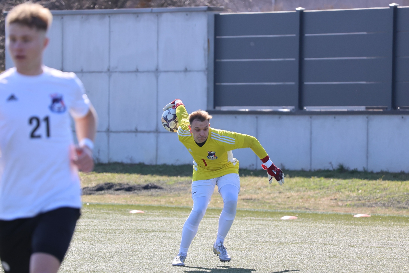 Obraz przedstawiający Klasa okręgowa: Dominacja lidera z Lubaczowa w derbach powiatu [ZDJĘCIA]