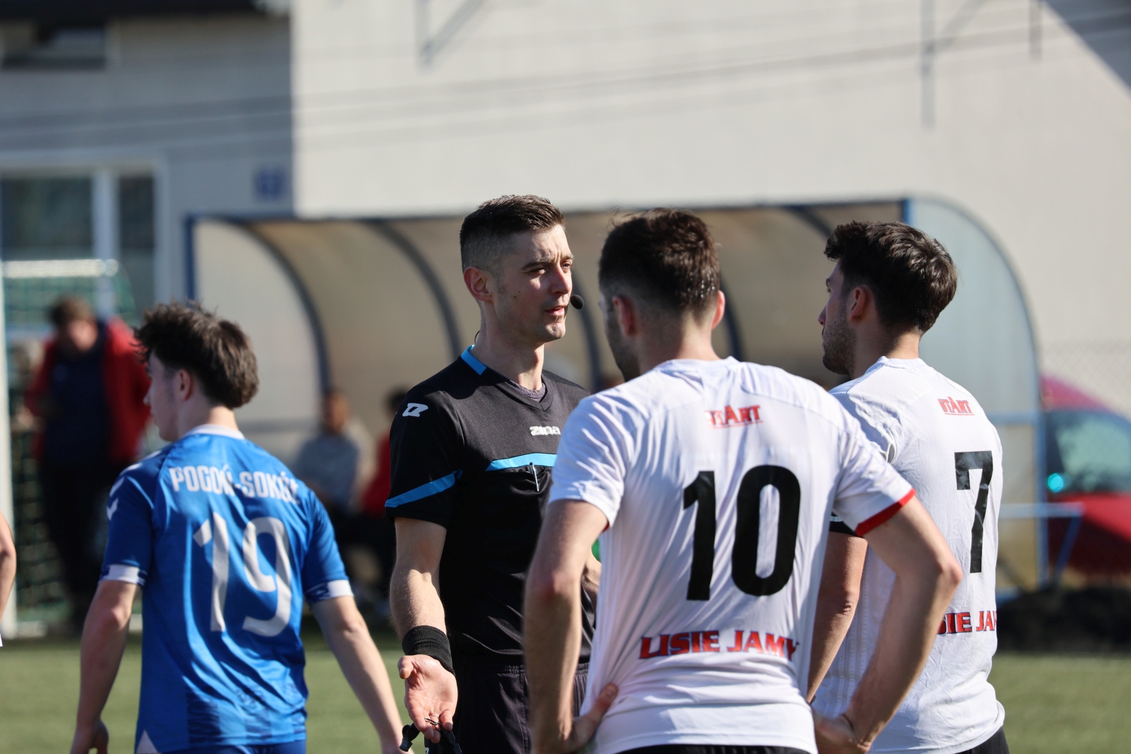 Obraz przedstawiający Klasa okręgowa: Dominacja lidera z Lubaczowa w derbach powiatu [ZDJĘCIA]