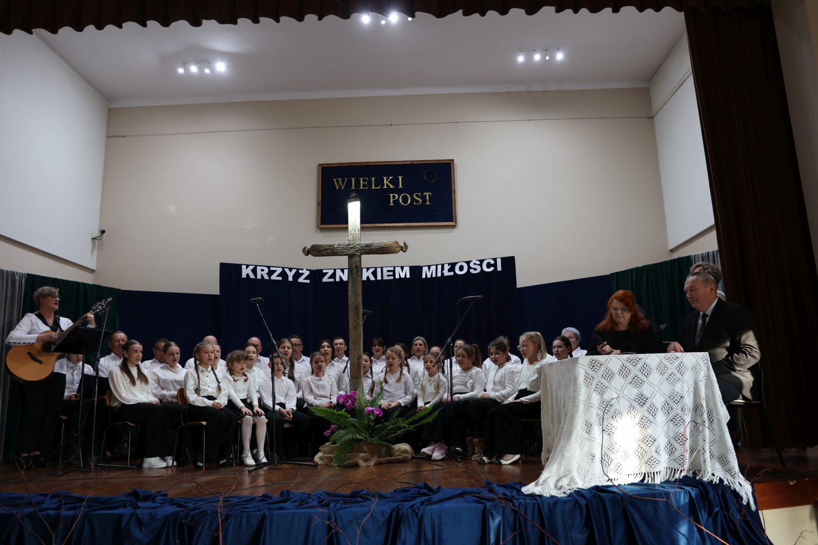 Obraz przedstawiający Zaduma wielkopostna w Krowicy Samej [ZDJĘCIA]