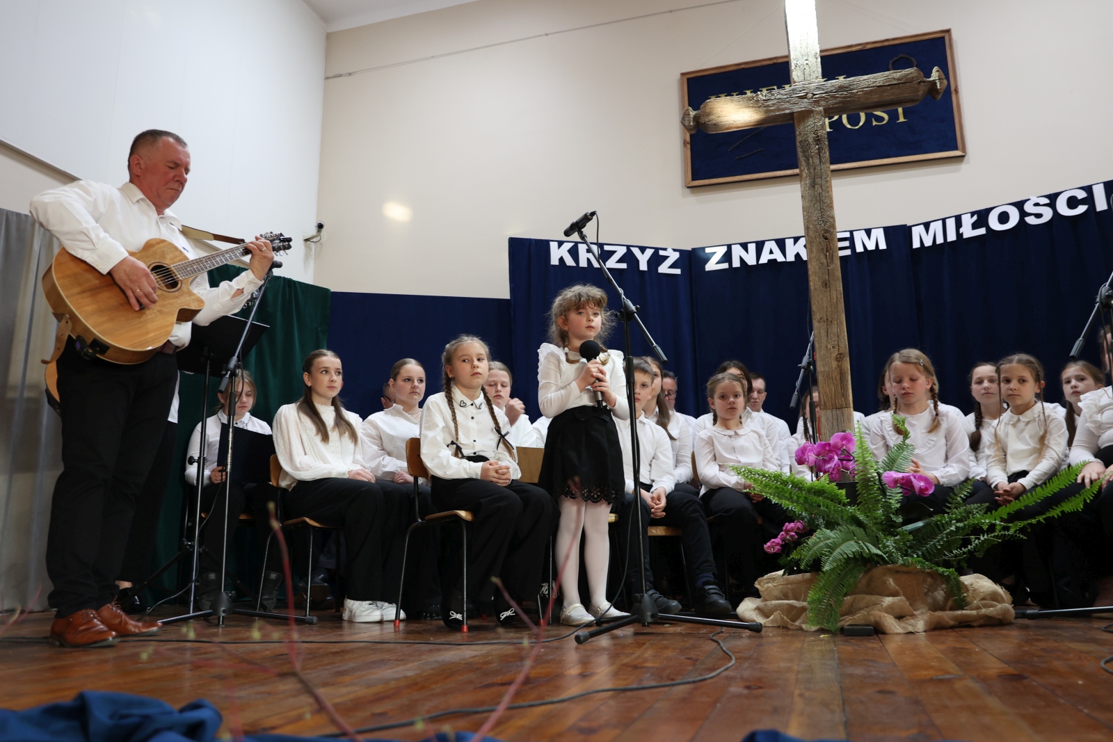 Obraz przedstawiający Zaduma wielkopostna w Krowicy Samej [ZDJĘCIA]