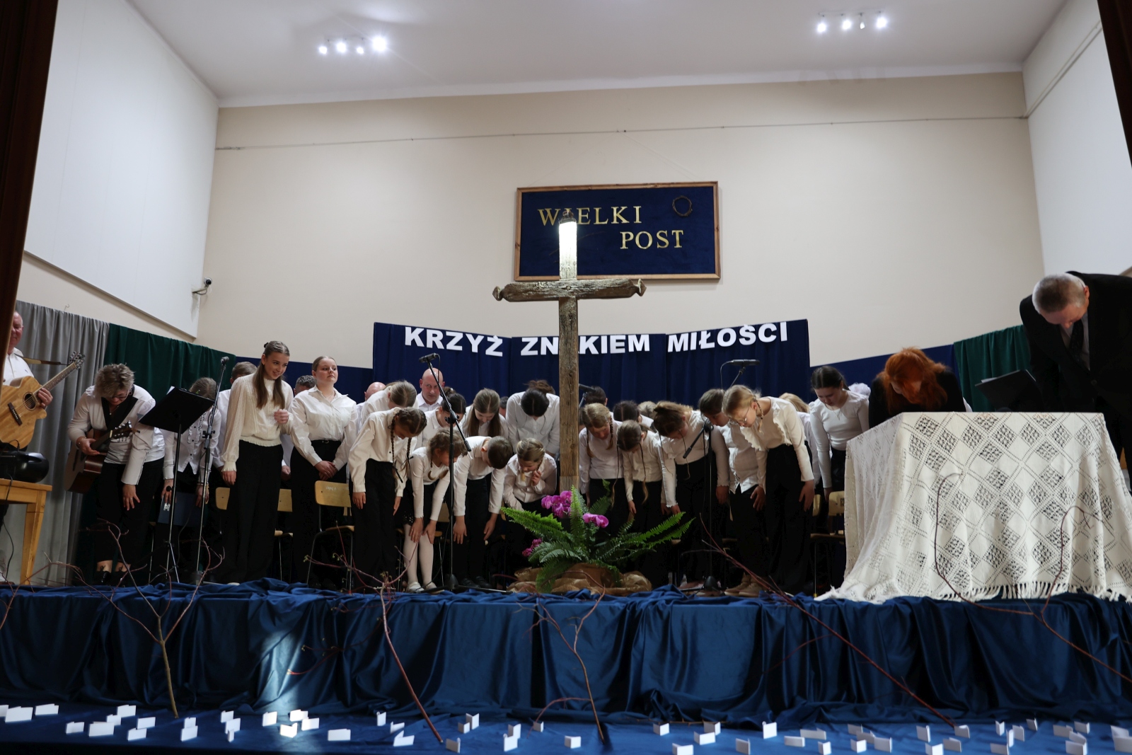 Obraz przedstawiający Zaduma wielkopostna w Krowicy Samej [ZDJĘCIA]