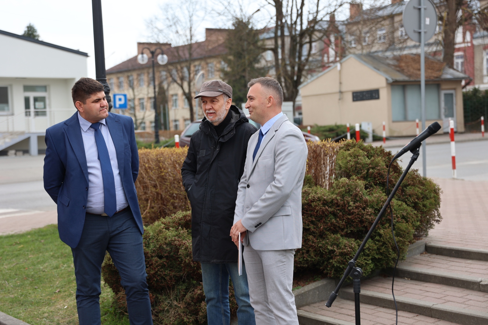 Obraz przedstawiający Na rynku w Oleszycach stanęła instalacja Echo Miasta [ZDJĘCIA]