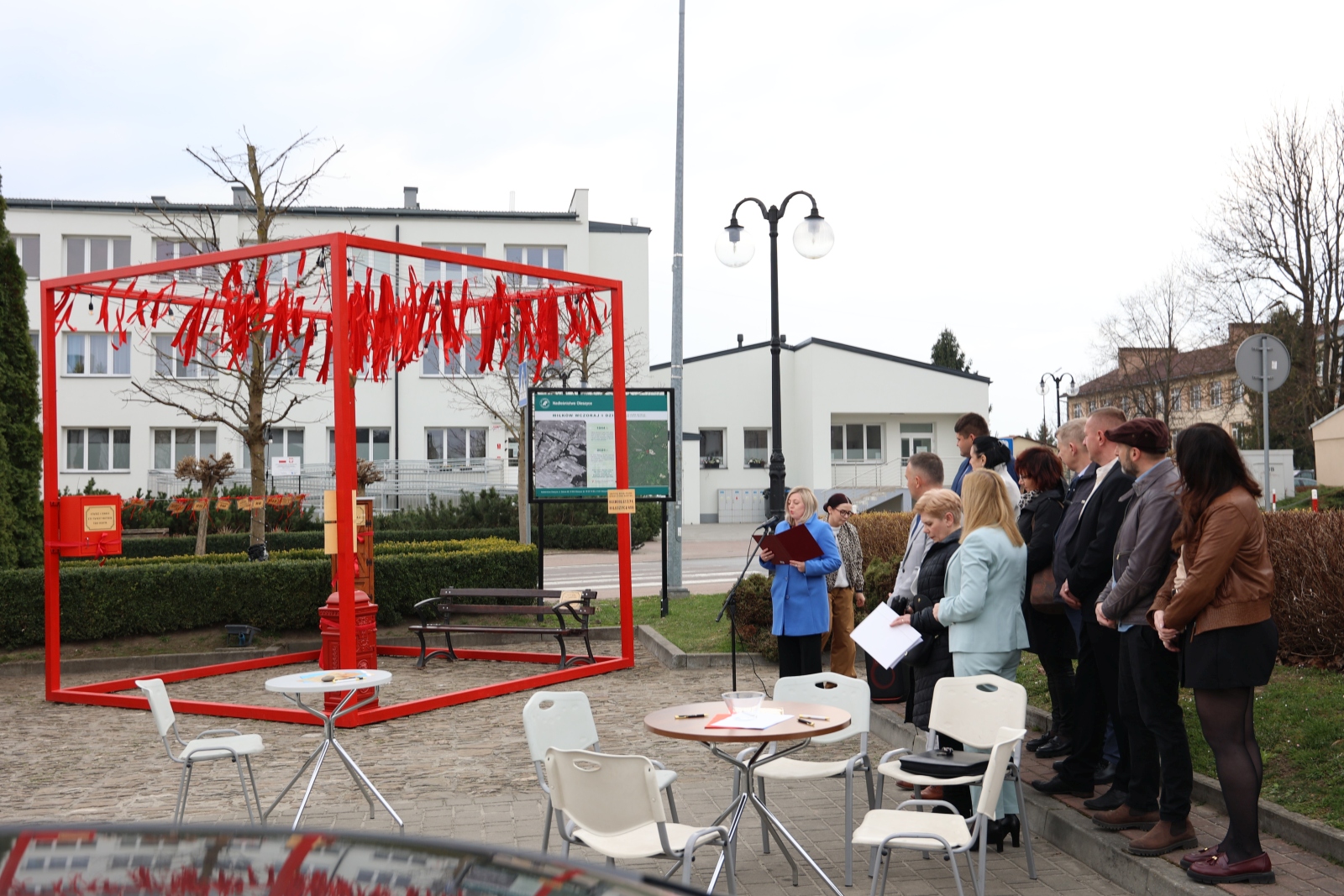 Obraz przedstawiający Na rynku w Oleszycach stanęła instalacja Echo Miasta [ZDJĘCIA]