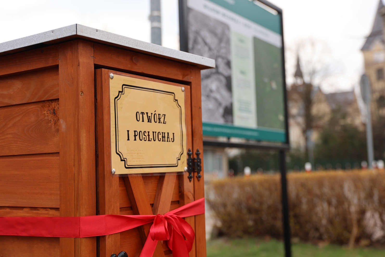 Obraz przedstawiający Na rynku w Oleszycach stanęła instalacja Echo Miasta [ZDJĘCIA]