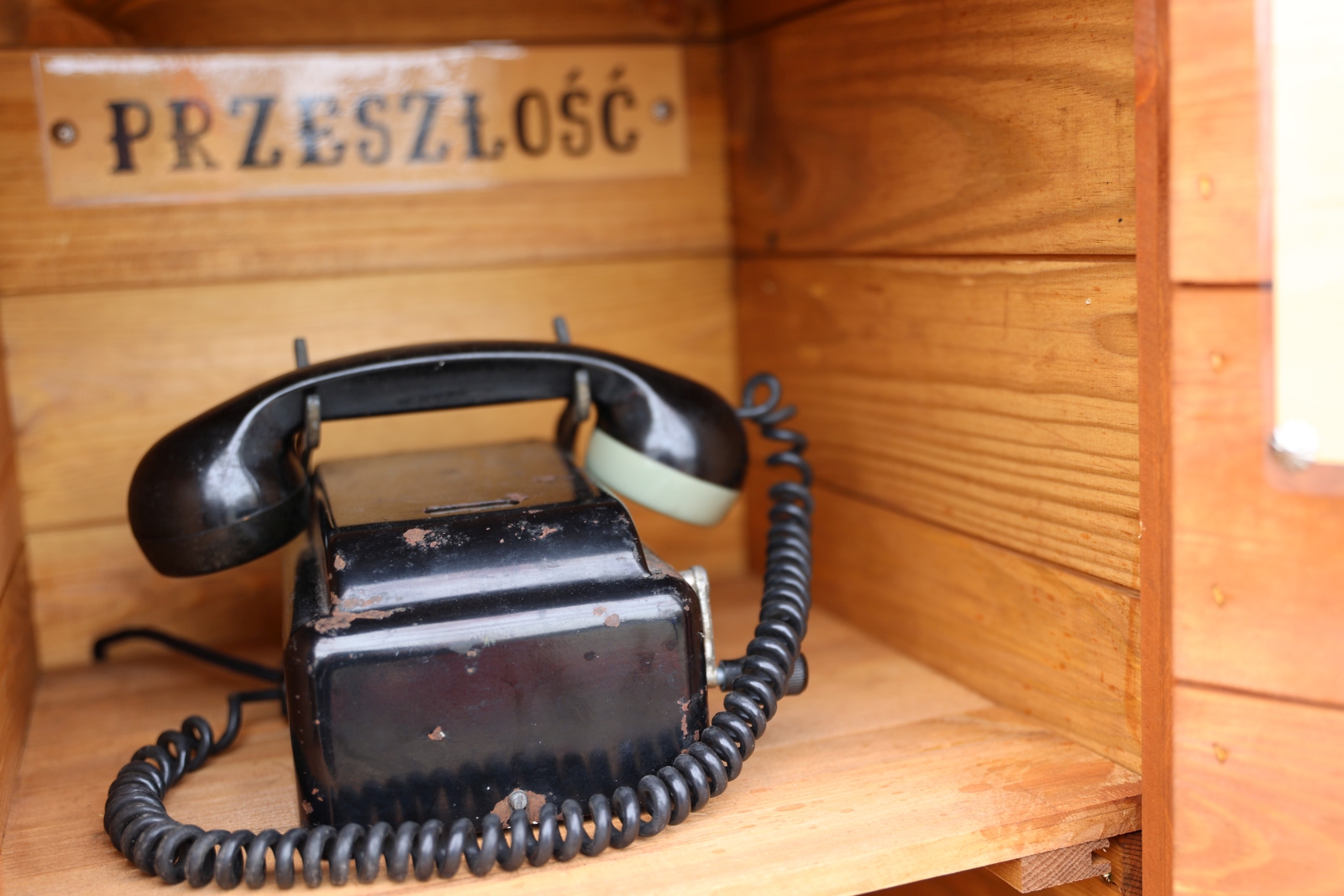 Obraz przedstawiający Na rynku w Oleszycach stanęła instalacja Echo Miasta [ZDJĘCIA]