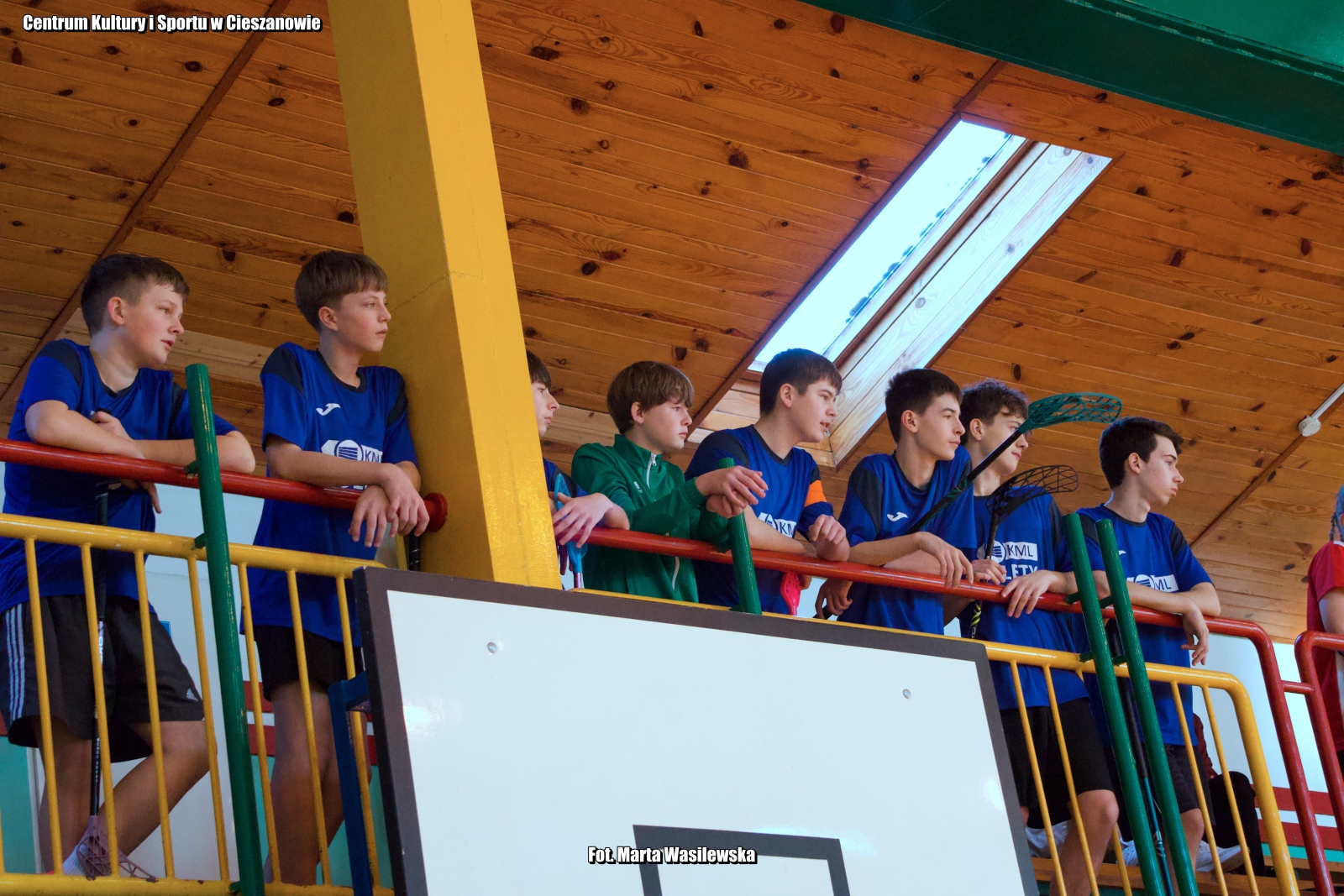 Obraz przedstawiający SP Nowa Wieś i SP Dachnów triumfują w turnieju unihokeja w Cieszanowie