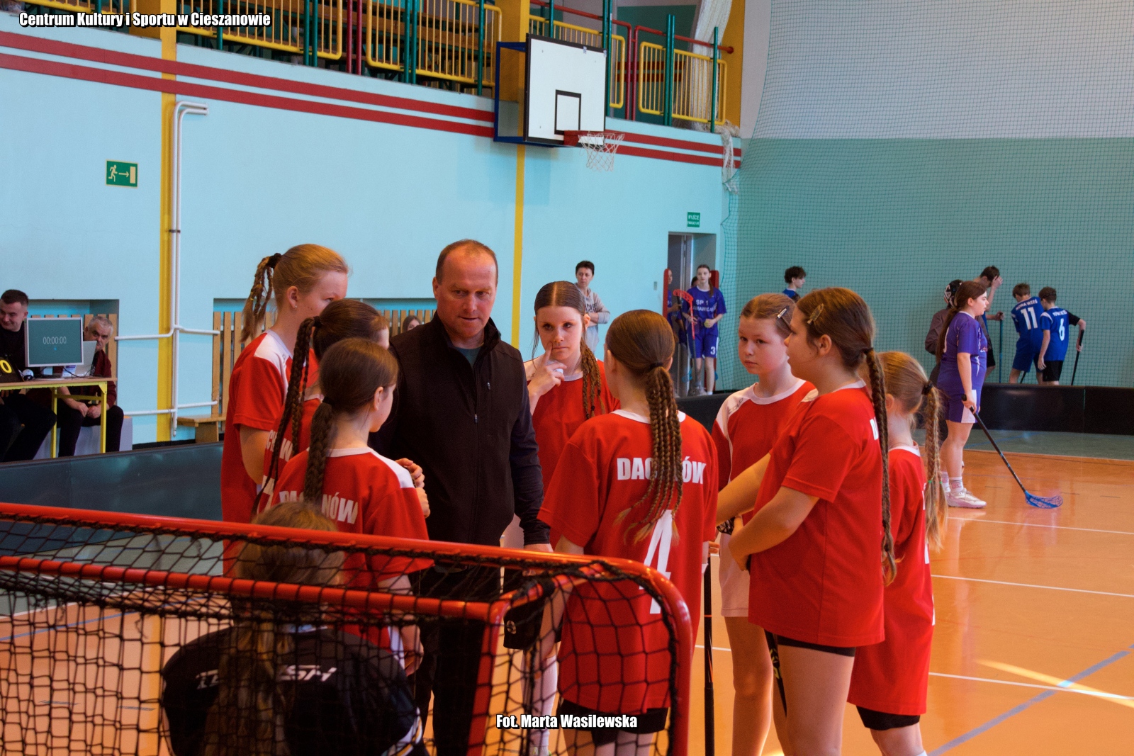 Obraz przedstawiający SP Nowa Wieś i SP Dachnów triumfują w turnieju unihokeja w Cieszanowie