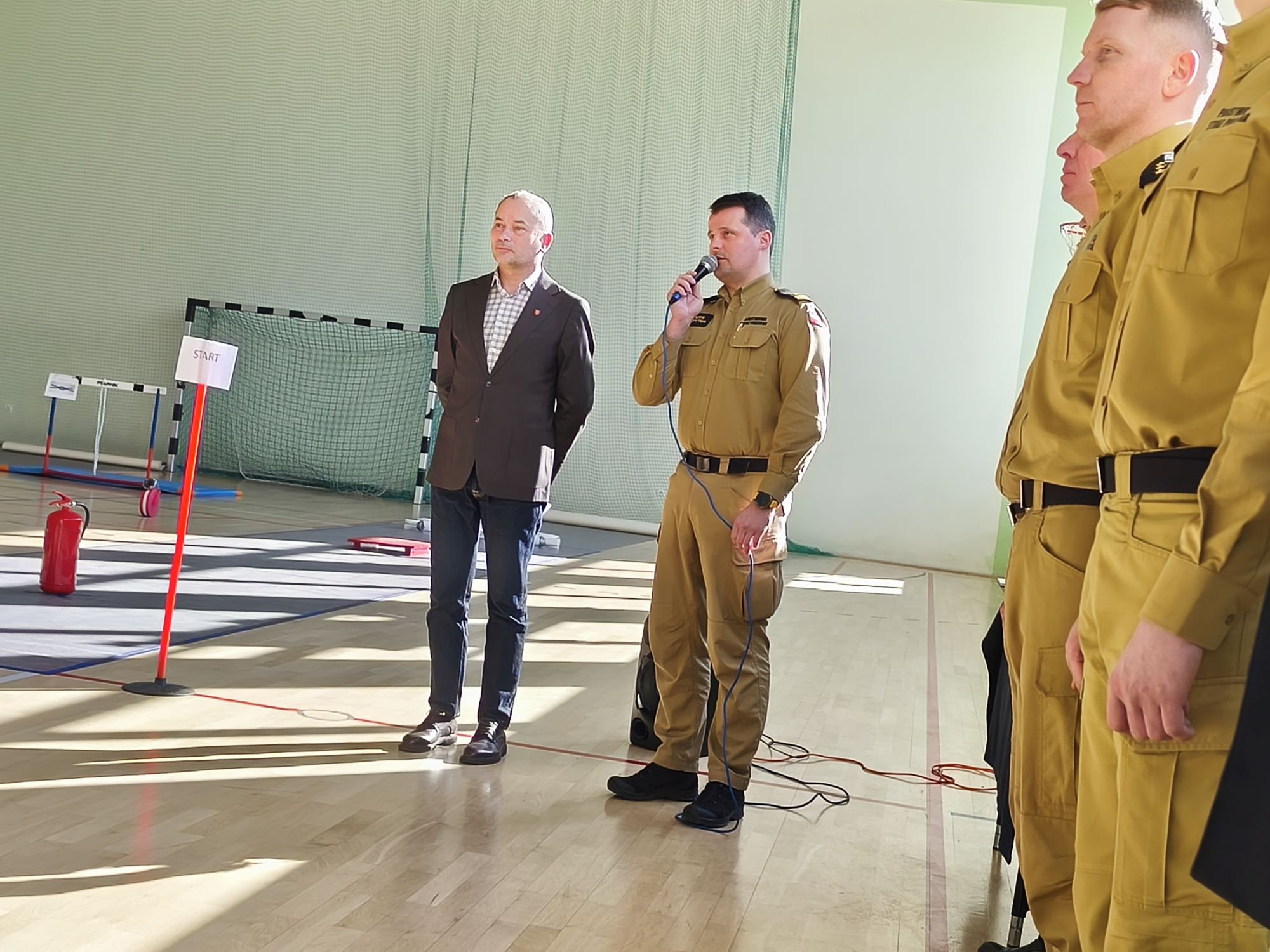 Obraz przedstawiający Za nami I Gminne Halowe Zawody Sportowo-Pożarnicze w Lisich Jamach