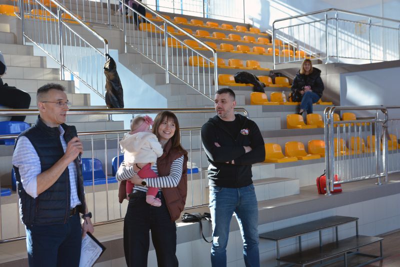 Obraz przedstawiający Oldboye zagrali dla Michalinki. Huragan Basznia Dolna z Pucharem Burmistrza