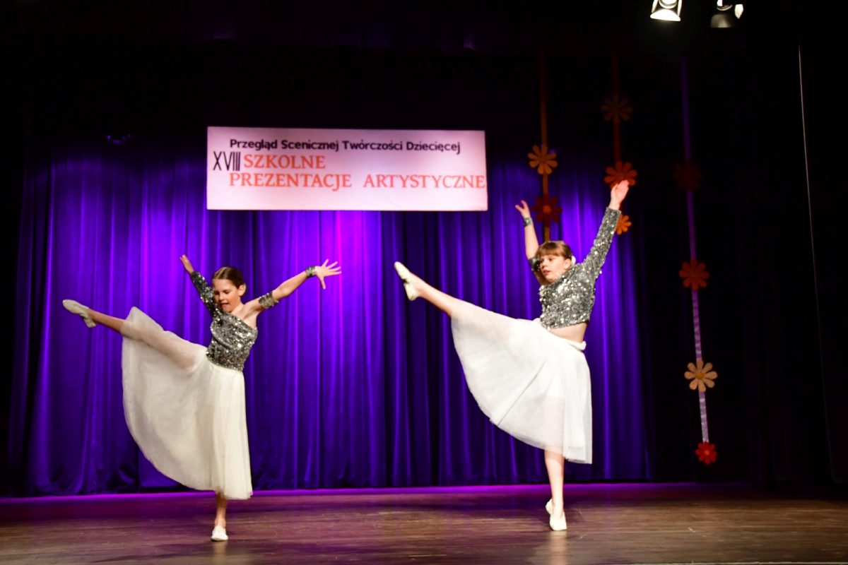 Obraz przedstawiający Znamy zwycięzców powiatowych eliminacji Szkolnych Prezentacji Artystycznych [ZDJĘCIA]