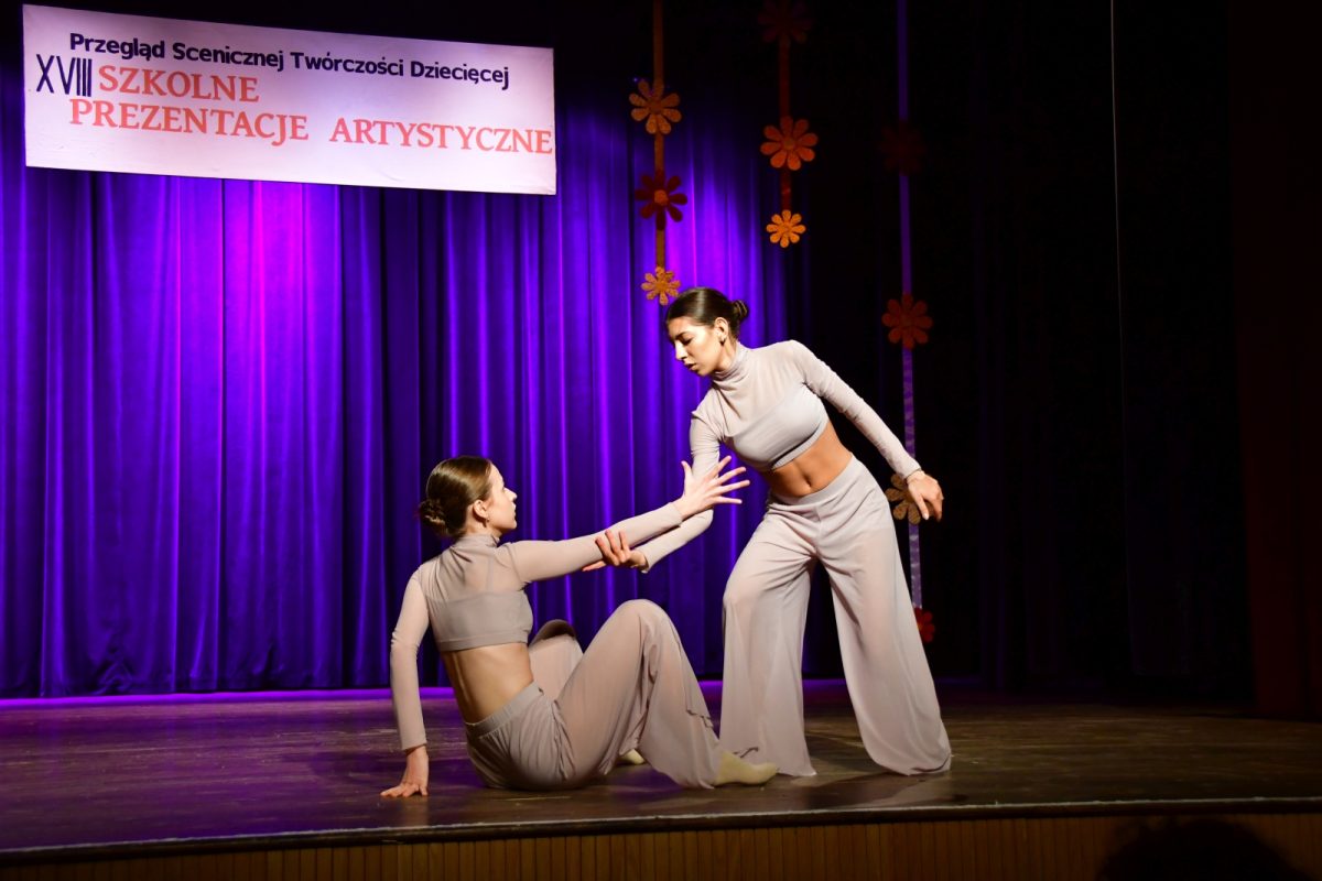 Obraz przedstawiający Znamy zwycięzców powiatowych eliminacji Szkolnych Prezentacji Artystycznych [ZDJĘCIA]