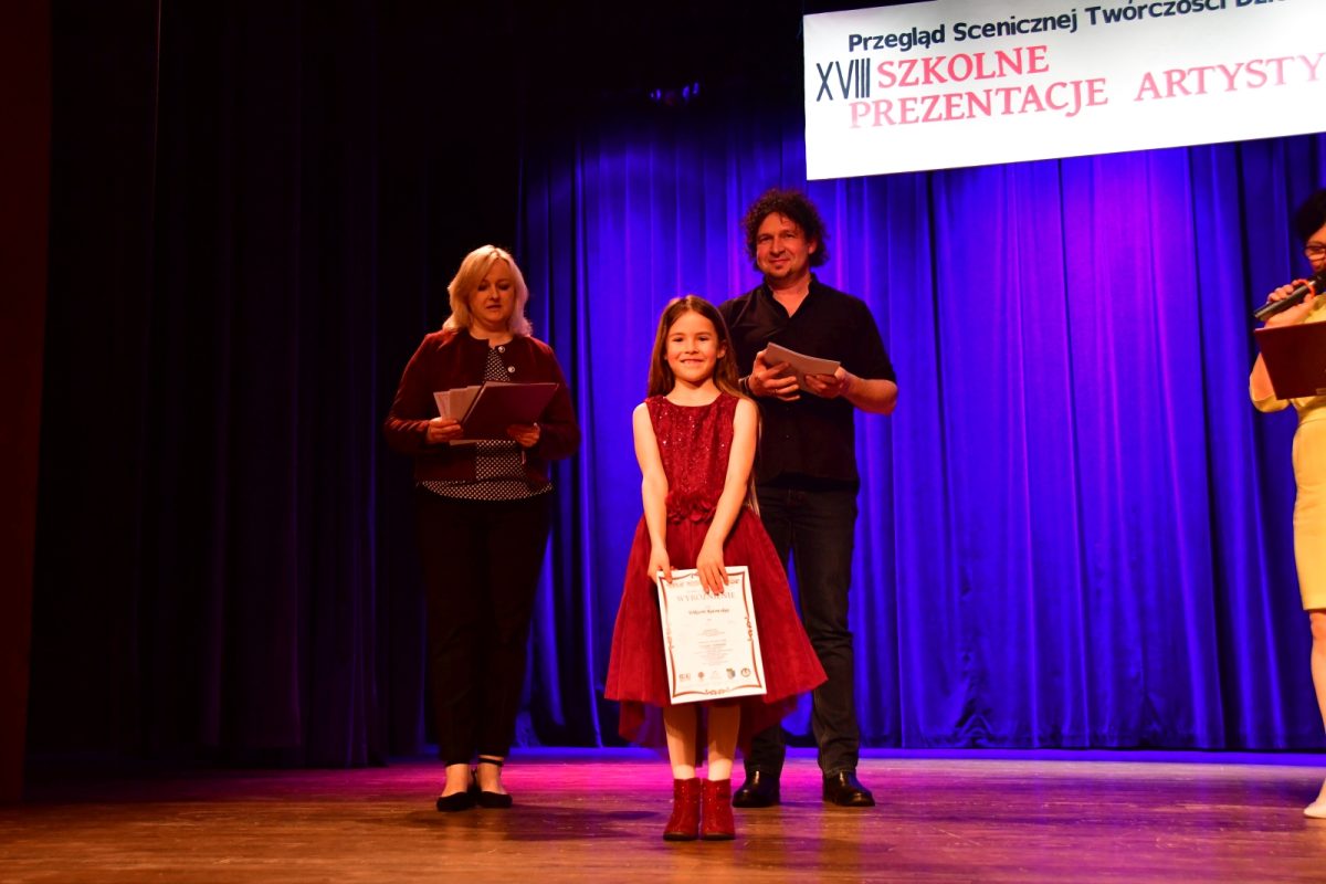Obraz przedstawiający Znamy zwycięzców powiatowych eliminacji Szkolnych Prezentacji Artystycznych [ZDJĘCIA]