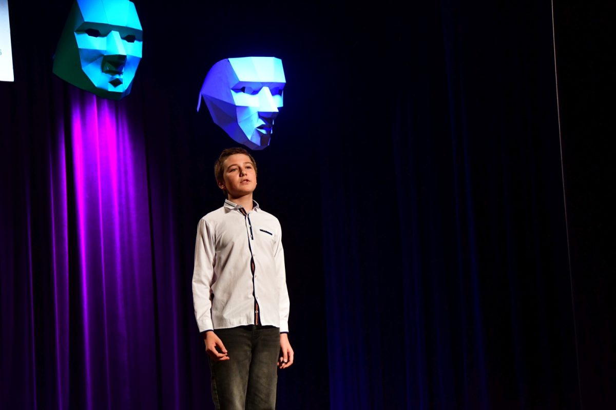 Obraz przedstawiający Wyłoniono najlepszych recytatorów w powiecie. Za nami konkurs "Życie to nie teatr"