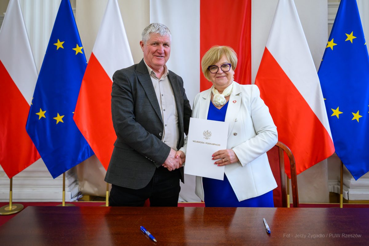 Obraz przedstawiający Program "Posiłek w szkole i w domu". Wsparcie dla mieszkańców naszych gmin