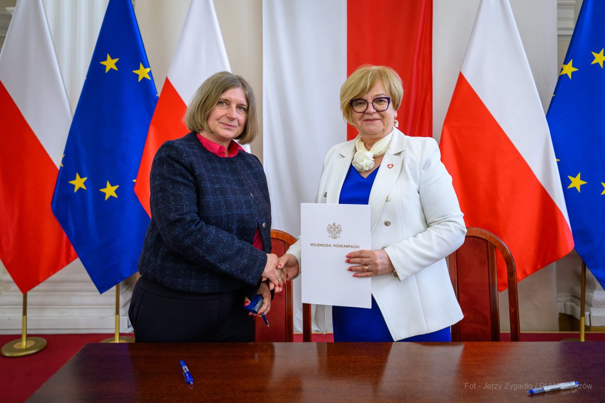 Obraz przedstawiający Program "Posiłek w szkole i w domu". Wsparcie dla mieszkańców naszych gmin