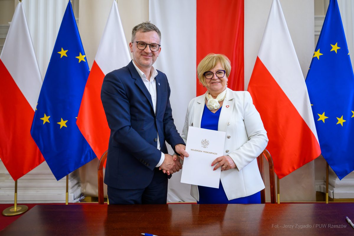 Obraz przedstawiający Program "Posiłek w szkole i w domu". Wsparcie dla mieszkańców naszych gmin