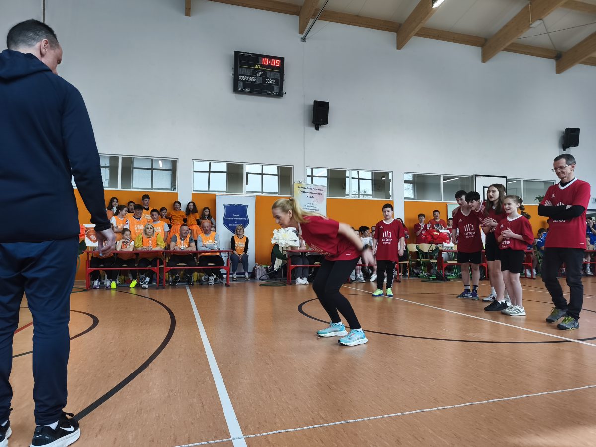 Obraz przedstawiający Sport i edukacja w Krowicy Samej