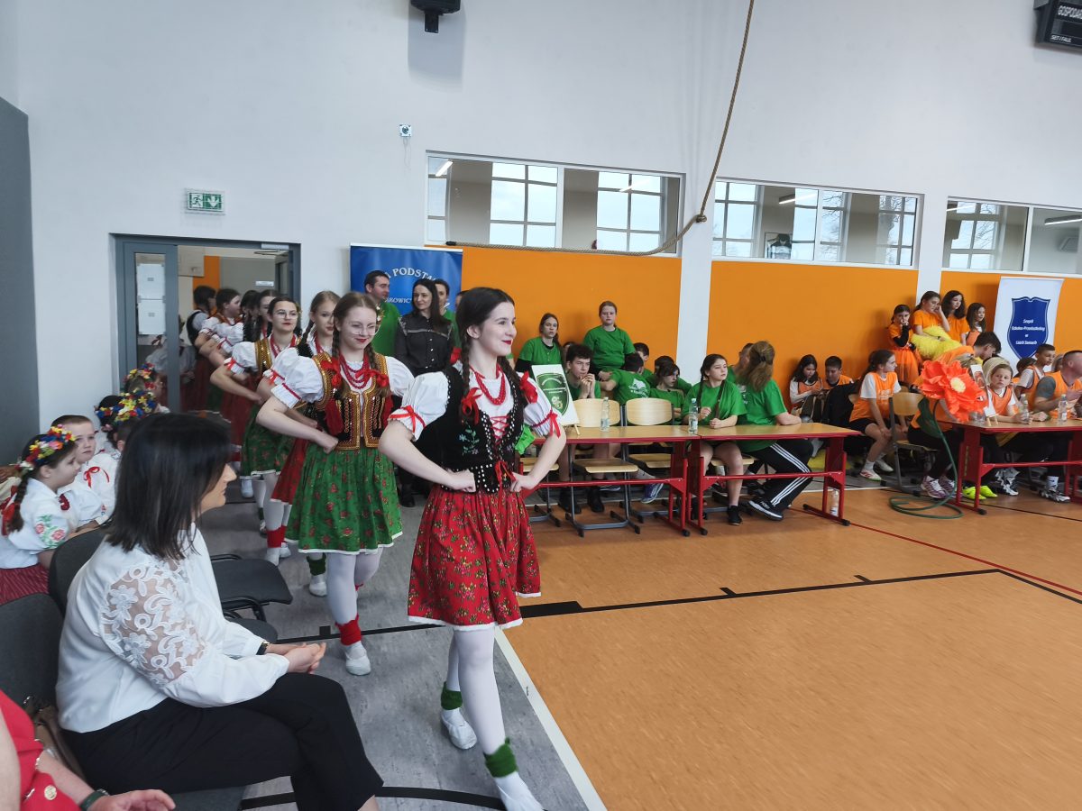 Obraz przedstawiający Sport i edukacja w Krowicy Samej