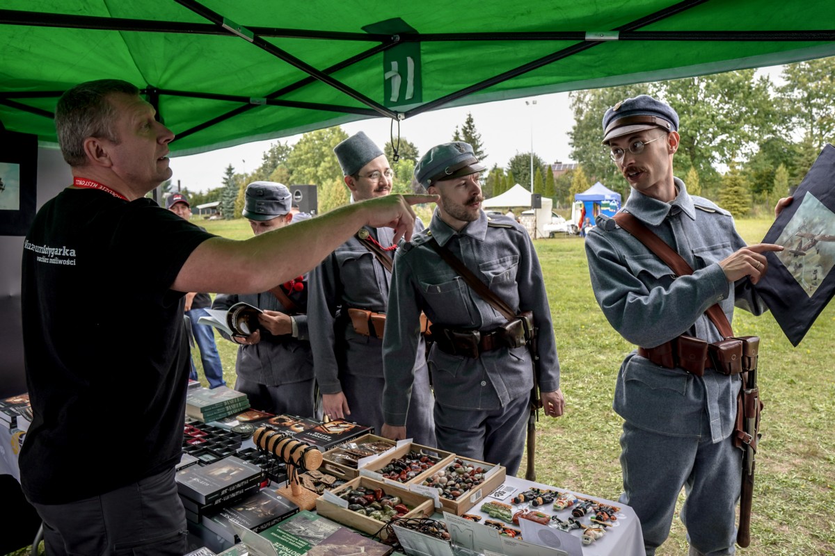 Obraz przedstawiający CieSzaniec: Święto pasjonatów historii w tym roku także w Cieszanowie