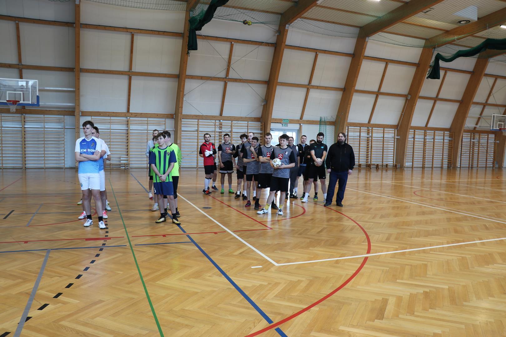 Obraz przedstawiający Lech Oleszyce triumfuje w XIV Turnieju o Puchar Burmistrza