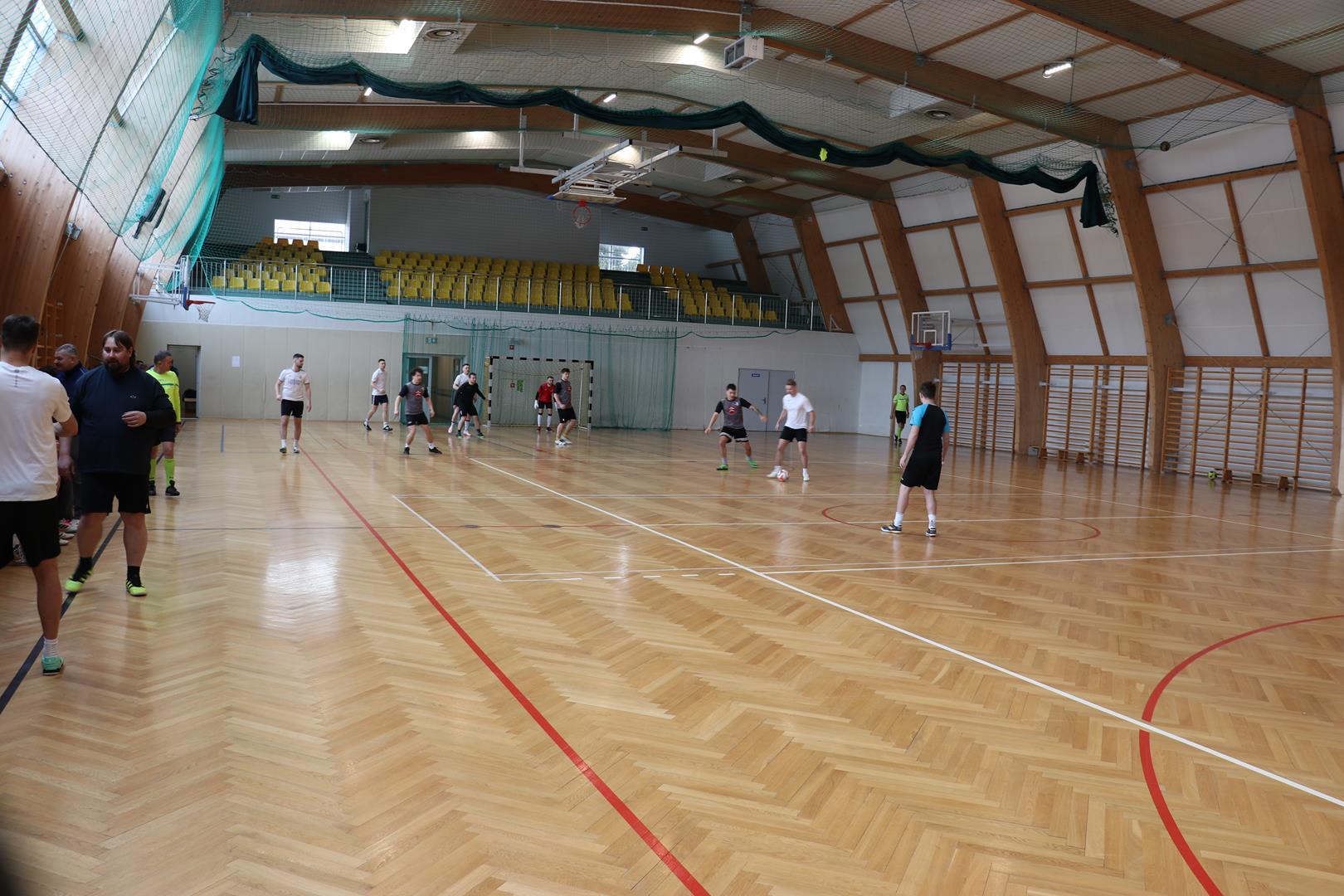 Obraz przedstawiający Lech Oleszyce triumfuje w XIV Turnieju o Puchar Burmistrza